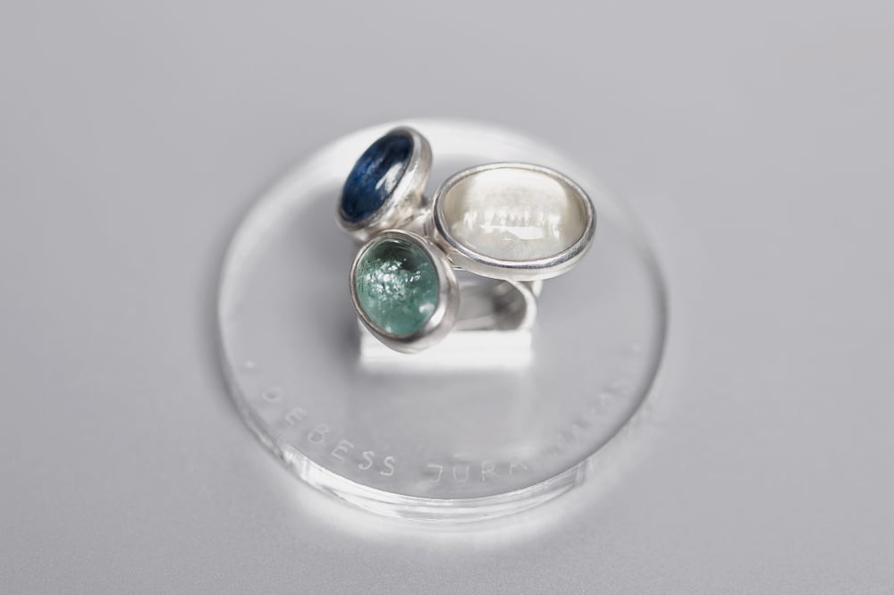 Image of "The sky, the sea.." silver rings with aquamarine, rock crystal and kyanite  · CAELUM, MARE..·