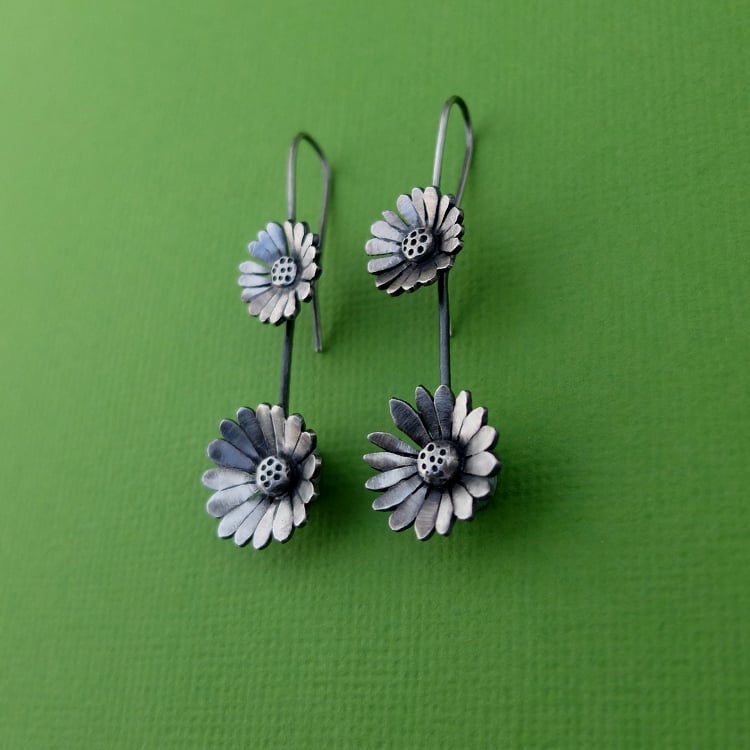 Image of Daisy Chain Earrings