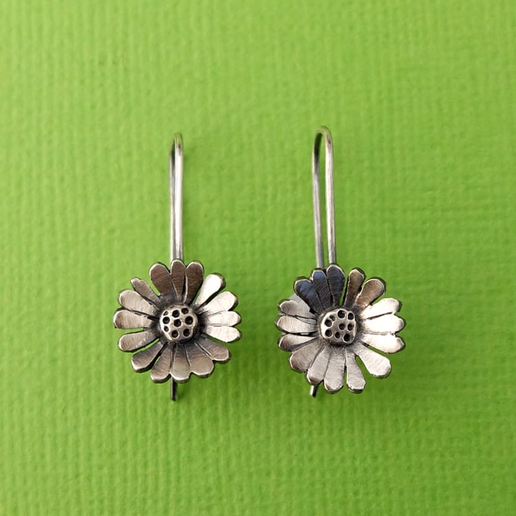 Image of Daisy Chain Earrings