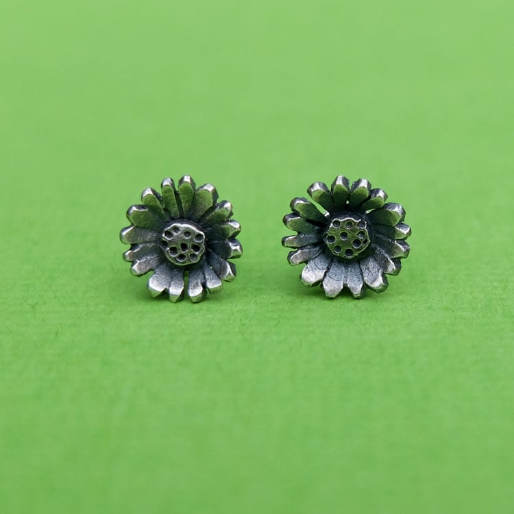 Image of Daisy Studs