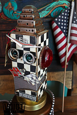 Image of Light Transmission Recycled Metal Checker Robot Lamp/Checkered Red