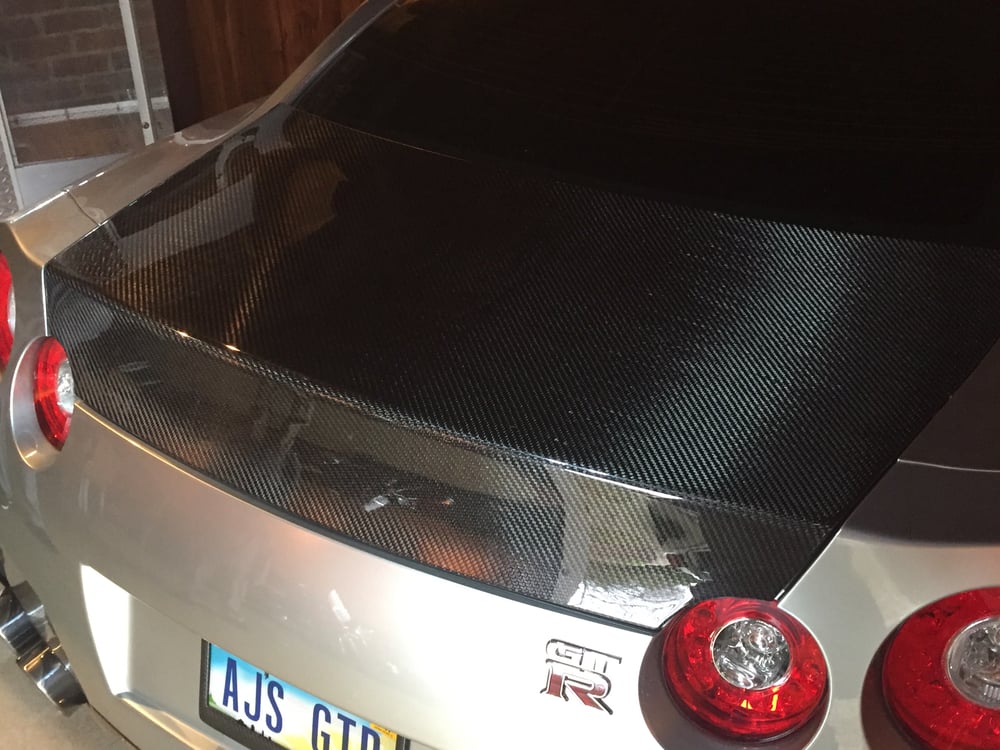 Nissan R35 GTR performance spec trunk