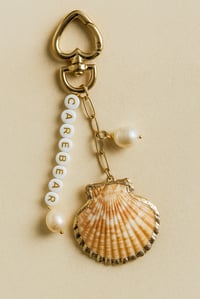 Image 2 of Personalized Shell Charm Keychain