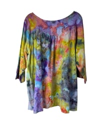 Image 8 of M 100% Cotton Forager Top in Bright Watercolor Ice Dye