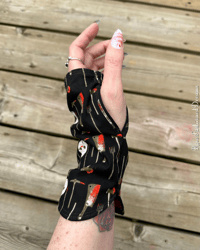 Image 5 of M-T-O Silk Lined Gloves Horror Prints (Style Slouch Mini)