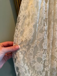 Image 14 of 1960s Lace Beauty 