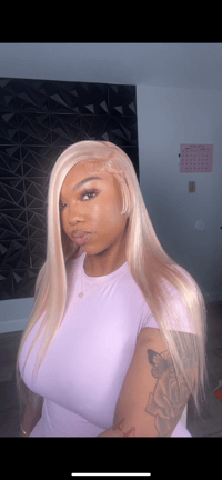 24” 6x5 Blonde Highlighted Wig