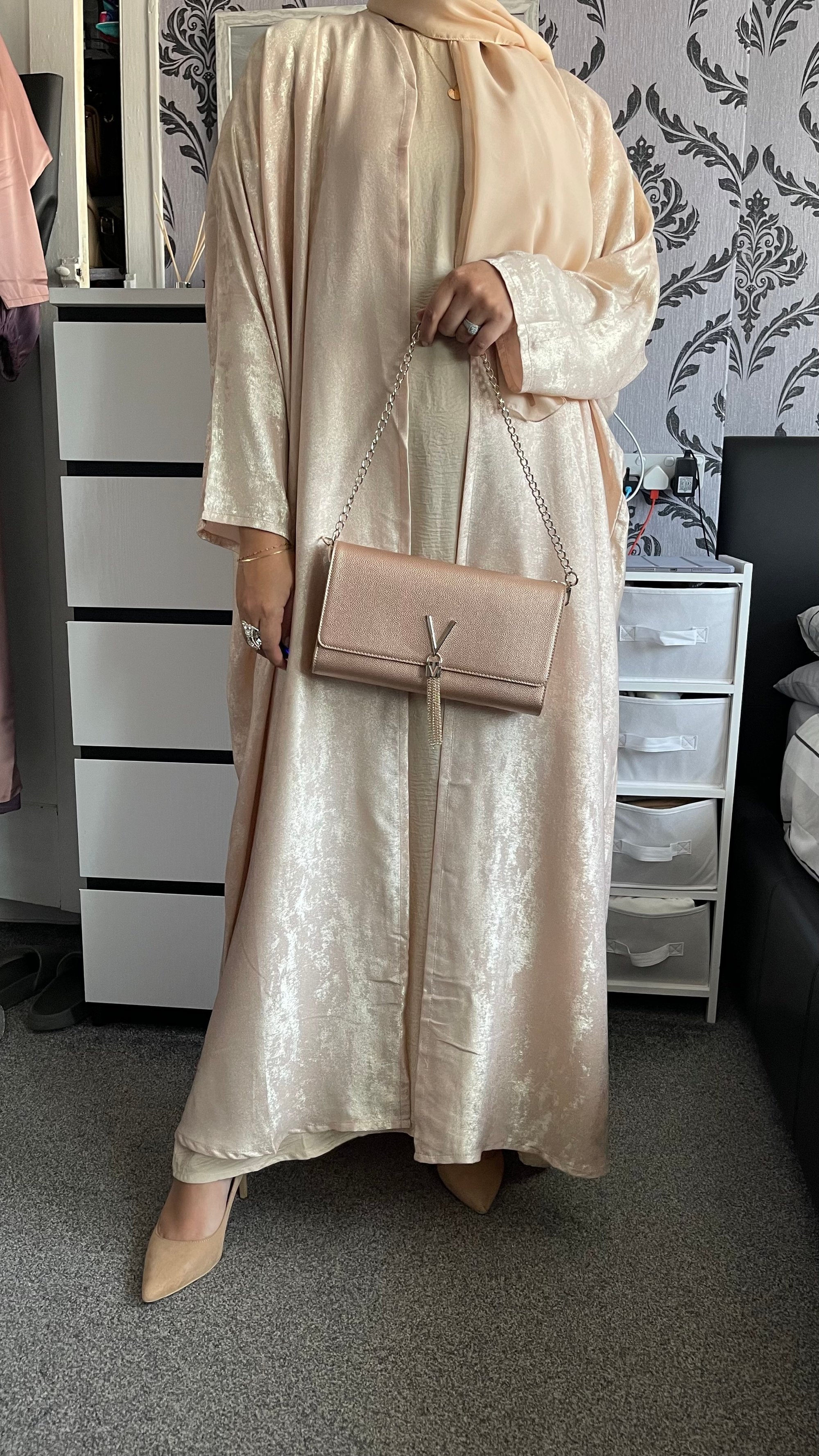Safa beige abaya Love Elegance1
