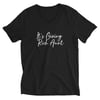 Black It’s Giving Rich Aunt Short Sleeve V-Neck T-Shirt