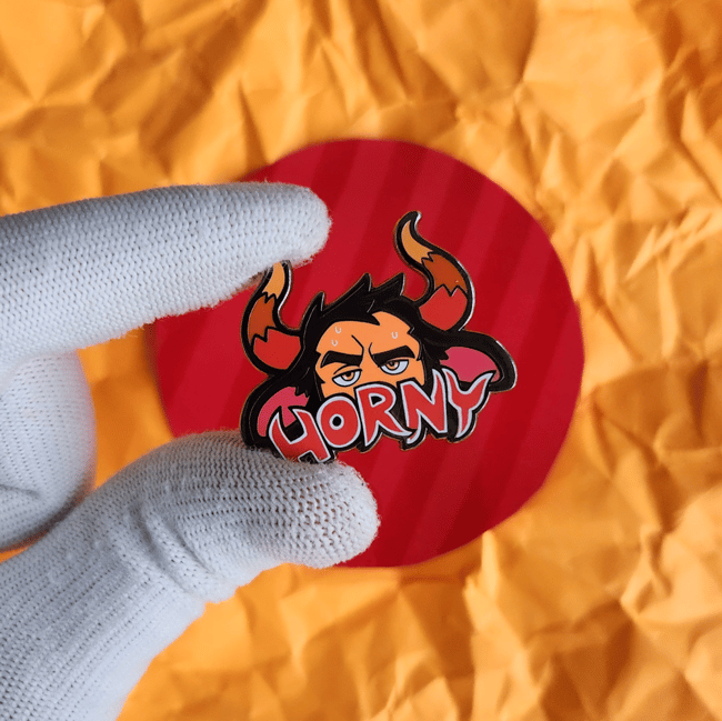 [Enamel Pin] Horny! Pin