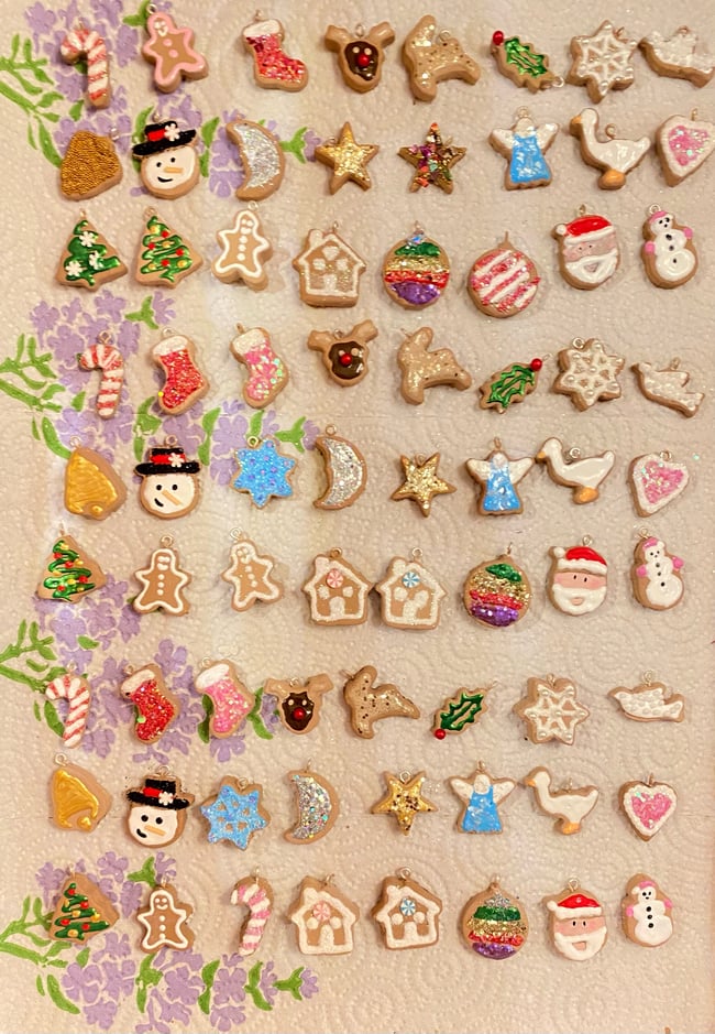 Mini Gingerbread Cookie Ornament Countdown Calendar!