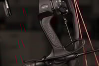 Image 4 of HOYT RX-8 CARBON GRIP