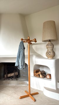 Image 3 of Porte-manteau en pin