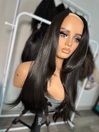 Image 1 of Refurbished wig 18