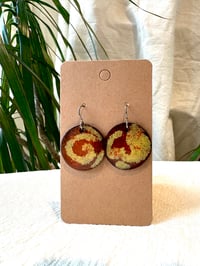 Image 3 of Enamaled earrings, red/yellow