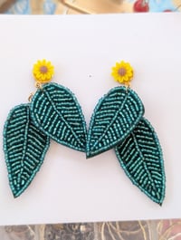 Image 1 of boucles d'oreilles feuilles tournesol