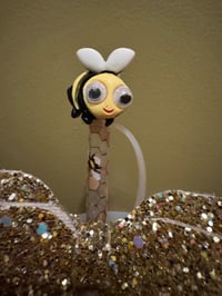Image 3 of Bee straw topper