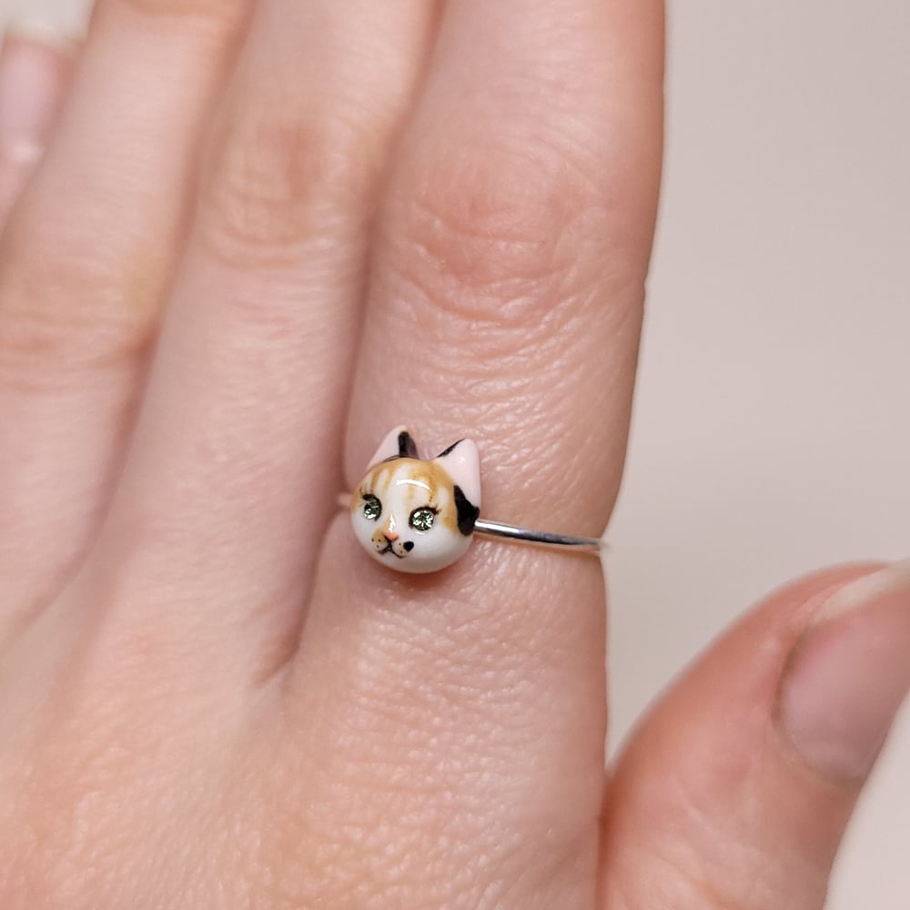 Image of Calico Porcelain & Sterling Silver Cat Ring