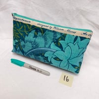 Image 5 of William Morris Standing Pouch No.16