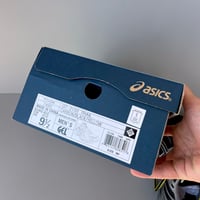 Image 3 of size: us9.5 uk8.5 eu43.5 cm27.5