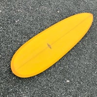 Image 6 of 7-0 Wasp Epoxy Yellow Resin Tint Surfboard 