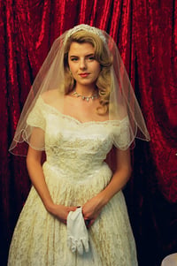 Image 4 of 1960s Veil Headpiece