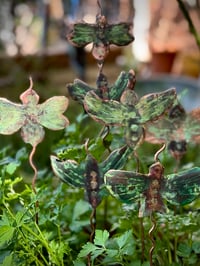 Image 1 of 🕊️🦅🦜Birds & Bees decorative stakes 🐦‍⬛🐝