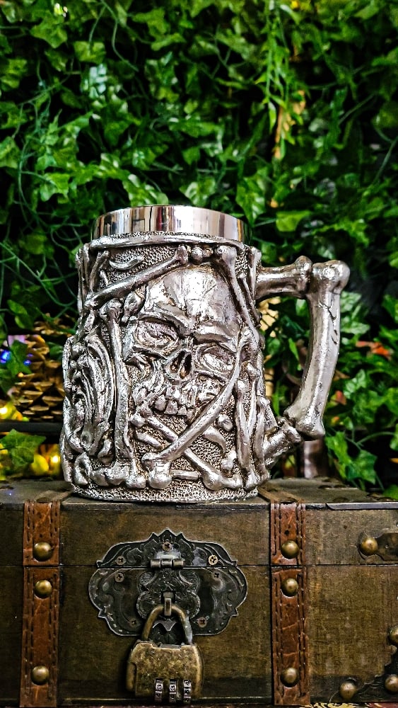๐The Armored Kingdom Ironbone Silver Skull Brew Mug