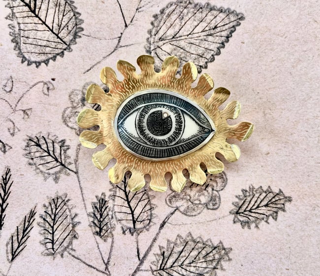 TO SEE A WORLD BROOCH 