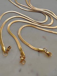Image 5 of THIN SNAKE CHAIN 