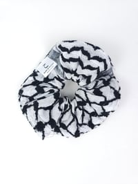 Image 10 of Large Keffiyeh Scrunchies Blue/Green