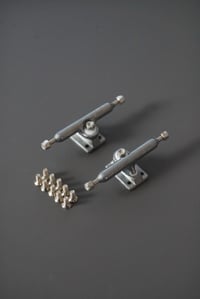 Image 1 of Leefai Trucks G5 32mm