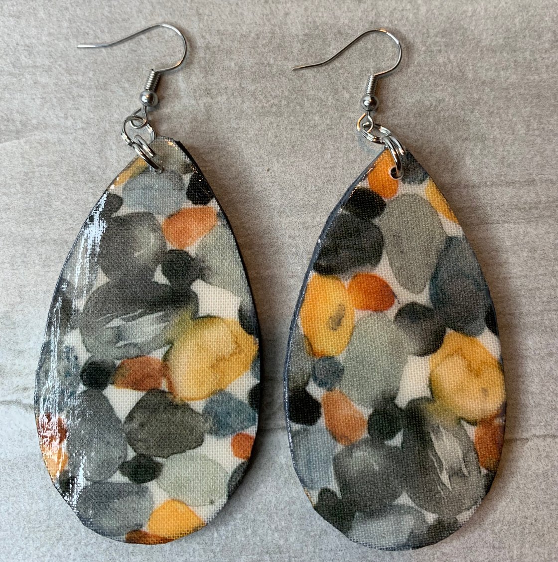 Image of "Pebbles" Earrings