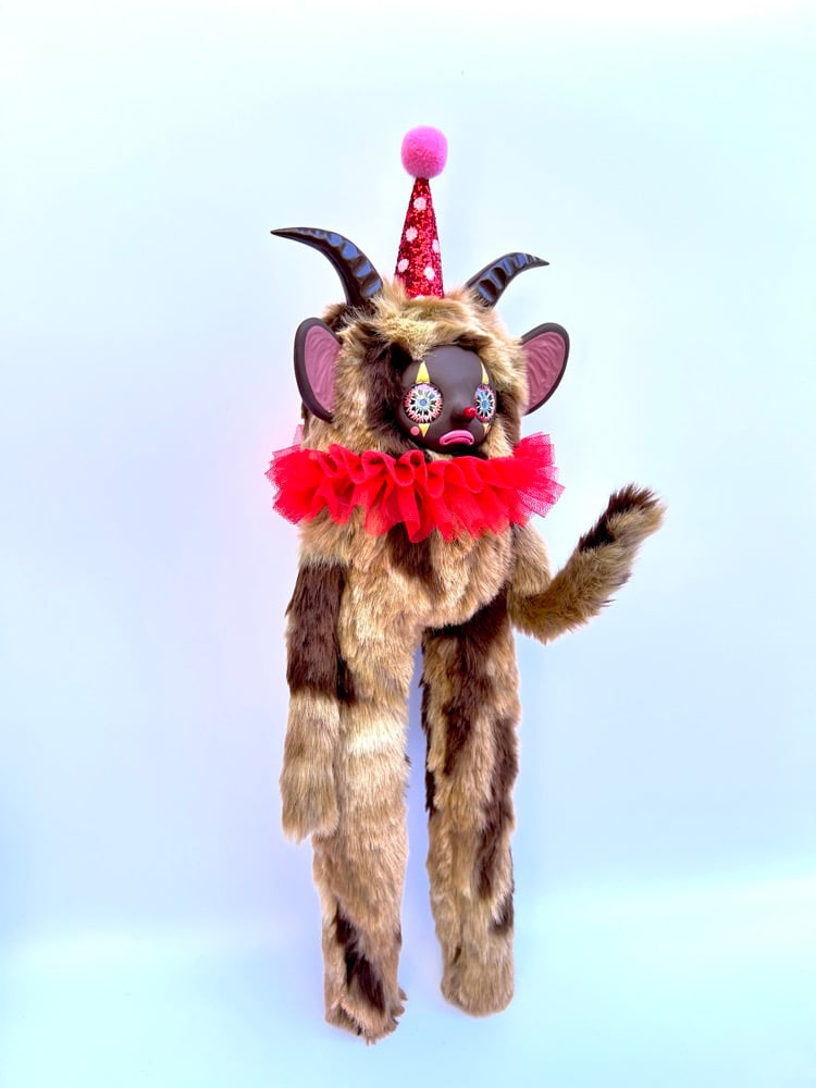 Extra Tall Clown Image 2