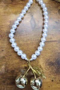 Image 1 of Chunky Perla/Gold Cherry