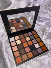 Image 2 of Bold ‘n Nude Eyeshadow Palette 