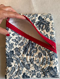 Image 3 of Large quilted pouch with red zipper 