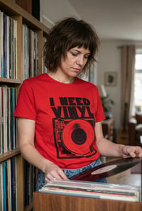 Image 3 of Camiseta I Need Vinyl