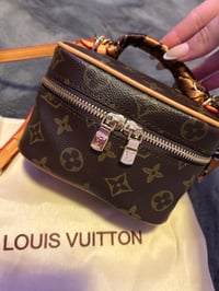 Image 4 of LV box bag🤎🪽