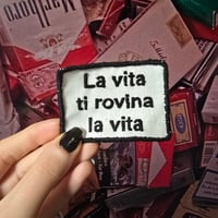 La vita ti rovina la vita - patch