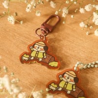 'Daisy and Leo' Keychain