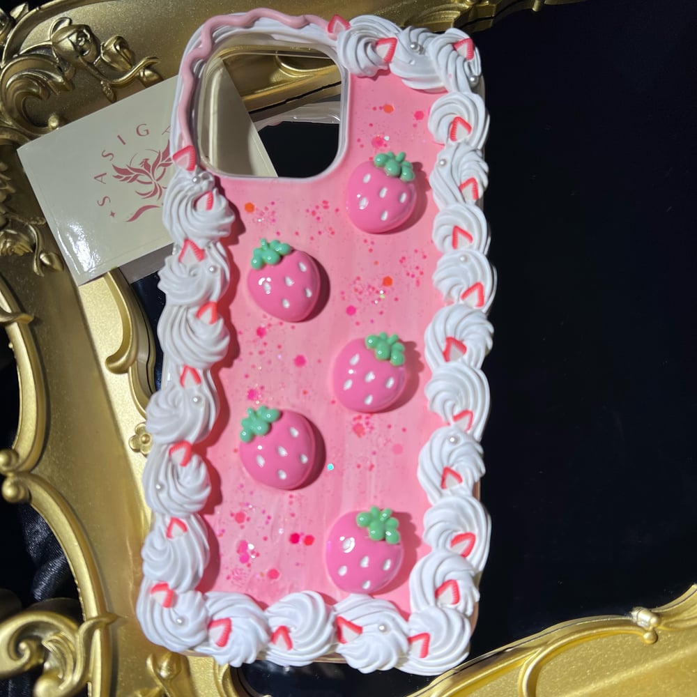 Image of Pinky Strawberry Decoden Phone Case For All brand 