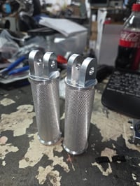 Image 1 of Shadow 600 Knurled Aluminum. 