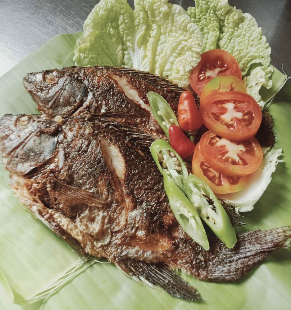 Image of Fried Tilapia 2 pcs includes rice and drink with free delivery