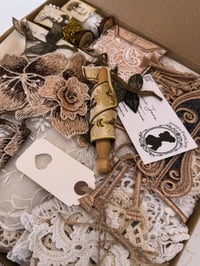 Image 2 of ⚜️ Signature Kit ⚜️