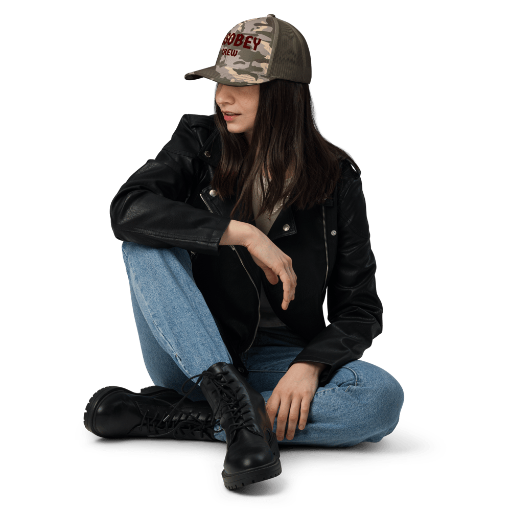 EMBROIDERED CAMOUFLAGE TRUCKER HAT