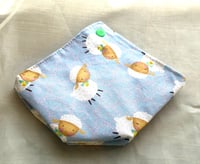Image 2 of Bento Yarn Keeper 🐑 