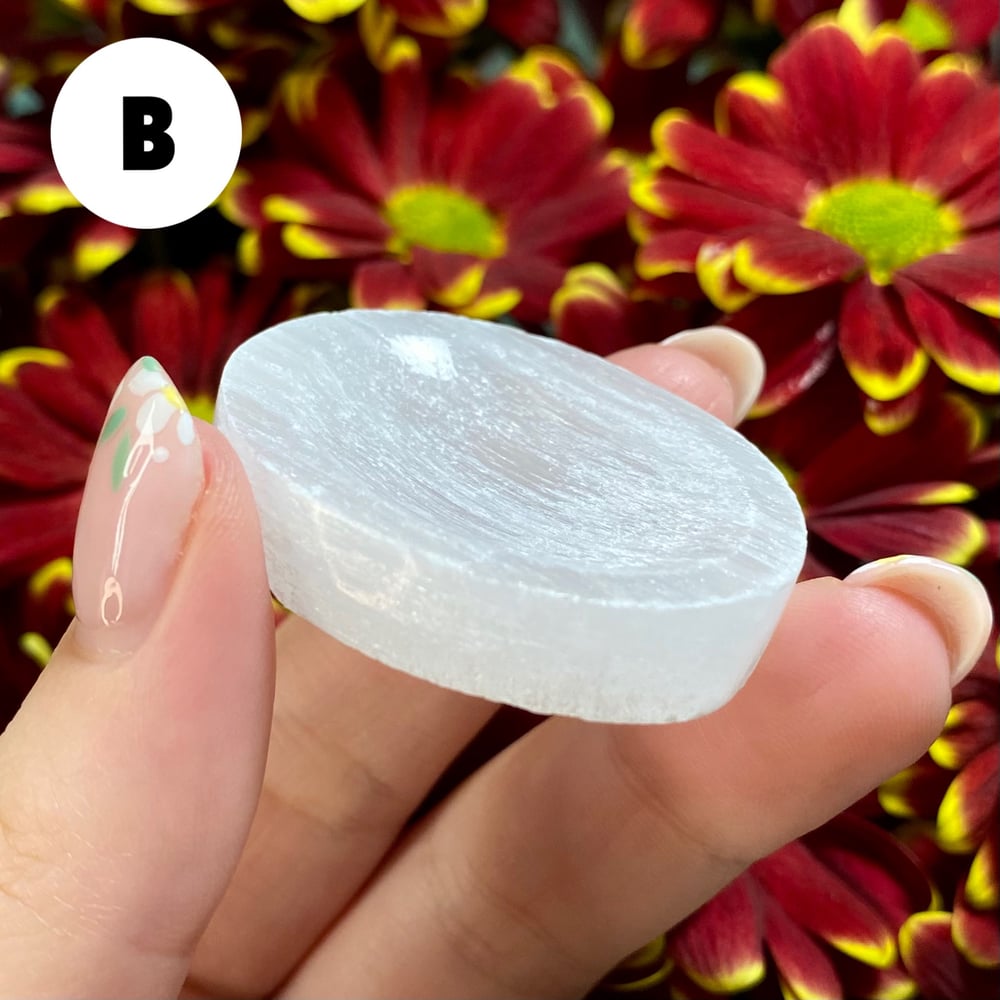 Image of Selenite Thumbstone/Mini Bowl