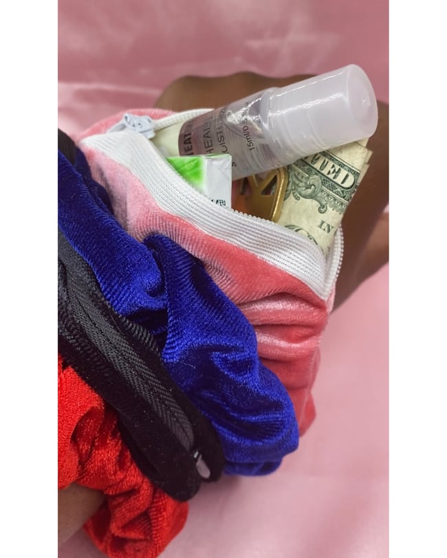 Satin scrunchie (with zipper)