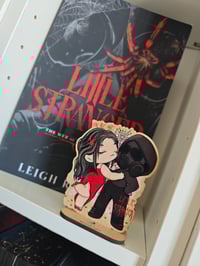 Image 1 of standee Olivia y Malachi 'Little Stranger' 